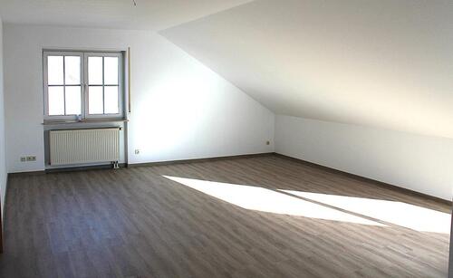 Foto - Johannesberg bei Aschaffenburg (Südhang): 2 ZKB + Balkon zu verm.