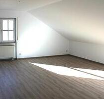 Johannesberg bei Aschaffenburg (Südhang): 2 ZKB + Balkon zu verm.