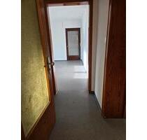 Erdgeschosswohnung - 240,00 EUR Kaltmiete, in Battweiler (PLZ: 66484)