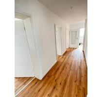 Frisch Saniert mit neuem Bad: Sonnige 4-Zimmer Wohung Hemmingen