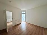 Foto - Helle 3-Raum-Wohnung mit Balkon im 2. OG – sofort bezugsfertig