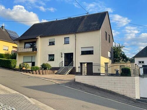 Foto - Freistehendes Ein- bzw. Zweifamilienhaus von Privat