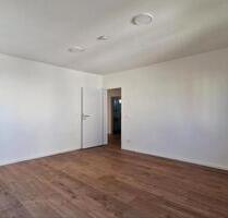 Helle 4-Zimmer-Wohnung in Esslingen - Esslingen am Neckar