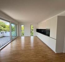 Penthouse mit Blick ins Grüne - 1.660,00 EUR Kaltmiete, in Nürtingen (PLZ: 72622)