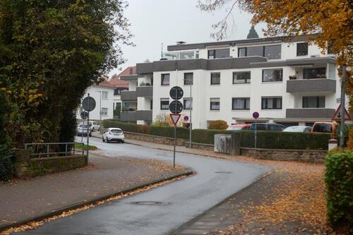 Foto - Helle, zentrale 3-Zimmer Wohnung im 2. OG mit Garage, Südbalkon,