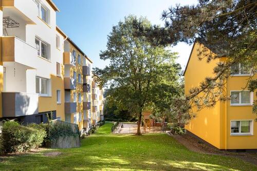 Foto - Erstbezug nach Sanierung - 750,00&nbsp;EUR Kaltmiete, ca.&nbsp; 93,00&nbsp;m&sup2;