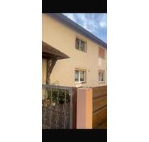 Doppelhaus hälfte zu vermieten - 950,00&nbsp;EUR Kaltmiete, ca.&nbsp; 95,00&nbsp;m&sup2; in Hungen (PLZ: 35410)