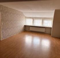 Gepflegte & lichtdurchflutete Mietwohnung im DG - Sachsenhagen