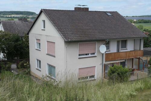 Foto - 9 Zimmer Mehrfamilienhaus, Wohnhaus in Wolfhagen