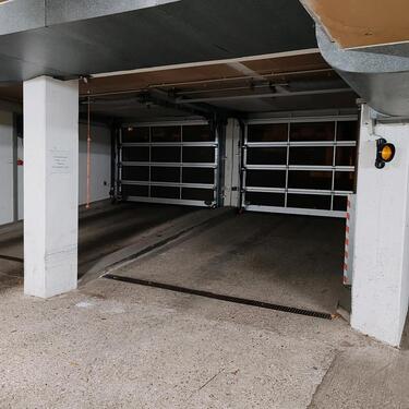 Foto - Tiefgaragenstellplatz in Kiel Zentrum zu vermieten