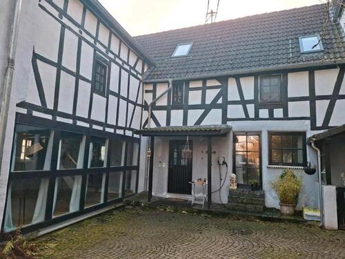 Foto - Fachwerkhaus Einfamilienhaus - 289.000,00&nbsp;EUR Kaufpreis, ca.&nbsp; 210,00&nbsp;m&sup2;