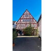 Wohnung, 150qm, 5zi, Garten - 2.050,00&nbsp;EUR Kaltmiete, ca.&nbsp; 150,00&nbsp;m&sup2; in Ammerbuch (PLZ: 72119)