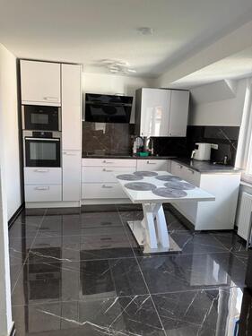 Foto - Komplett renovierte 2-Zimmer DG-Wohnung mit Balkon