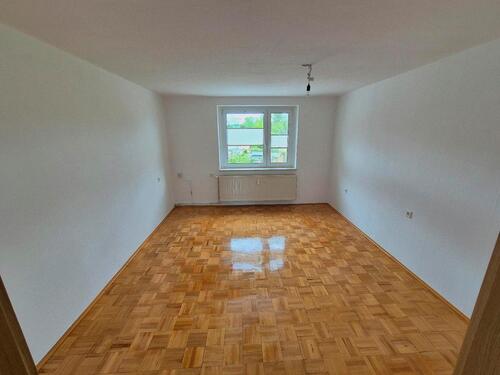Foto - 3 Zimmer Etagenwohnung zum Kaufen in Gersdorf