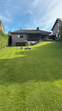 Foto - Linnich: Lichtdurchfluteter Bungalow mit großem Garten