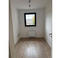 Neu sanierte 2 12-Zimmer-Wohnung im 1. OG (52m²) - Herne Eickel