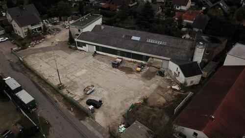 Foto - Lagerhalle 650-850qm mit großem Rolltor zur vermieten