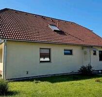 Haus zu verkaufen - 178.000,00&nbsp;EUR Kaufpreis, ca.&nbsp; 159,00&nbsp;m&sup2; in Neupetershain (PLZ: 03103)