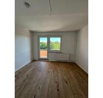 MODERNES WOHNEN IM GRÜNEN - 3 Zimmer mit EBK & Balkon - Chemnitz Klaffenbach