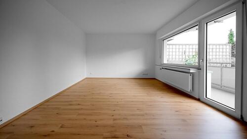 Foto - 2,5 KDB im 1 OG hell und renoviert.