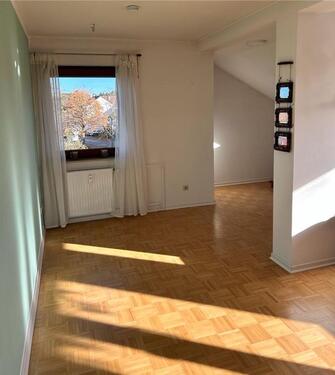 Foto - Helle 3,5-Zimmerwohnung mit Balkon, EBK und Garage in Hohenwart