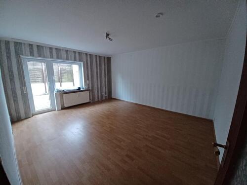 Foto - Frisch aufgearbeitete Souterrainwohnung