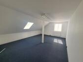 Foto - Büro im Dachgeschoss - 470,00 EUR Kaltmiete,