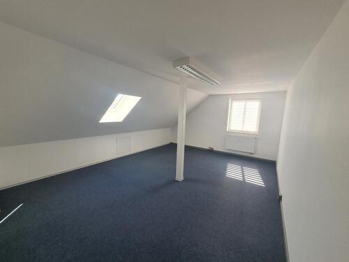 Foto - Büro im Dachgeschoss - 470,00 EUR Kaltmiete,