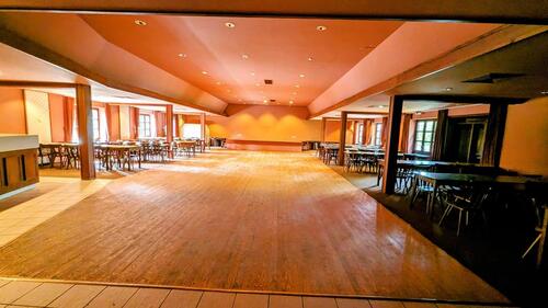 Foto - Vielseitig nutzbare Gastronomieräume zu vermieten: perfekt als Lager, Büro oder Veranstaltungsort mit Sektbar.