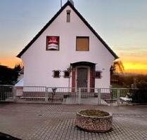 Haus zu vermieten - 2.100,00&nbsp;EUR Kaltmiete, ca.&nbsp; 100,00&nbsp;m&sup2; in Bornheim (PLZ: 53332)