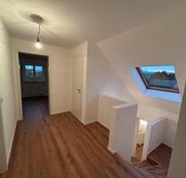 Großzügige 3-Zimmer-Dachgeschosswohnung mit Balkon in Germering