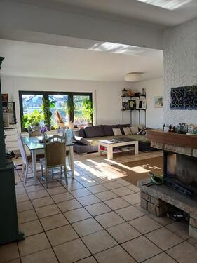 Foto - Attraktive 6-Zimmer Maisonette-Wohnung mit Balkon und Kamin