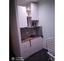Apartment 1 Zimmer Plus Wohnküche Essküche Bad EG Küche 40qm - Sonneberg