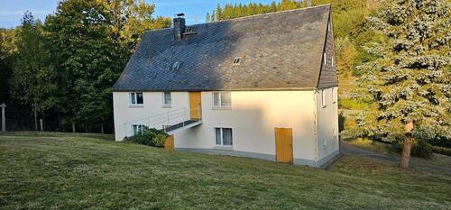 Foto - Einfamilienhaus mit großem Grundstück