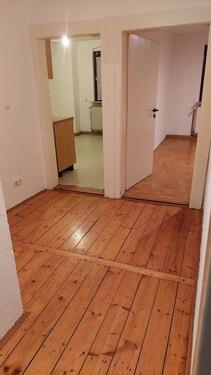 Foto - 2,5-Zi.-DG-Whg., 52,5 m², Küche vorh., Bad m.Dusche, b.Eisstadion