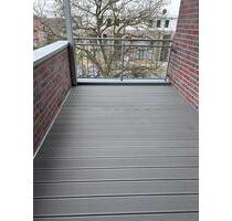 Gemütliche 2-ZKB-Wohnung im DG mit Loggia und EBK! - Oldenburg Eversten Gemütliche 2-ZKB-Wohnung im DG mit Loggia und EBK! - Oldenburg Eversten