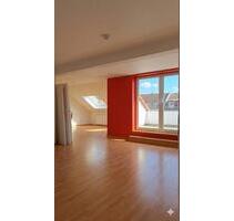 ATLAS IMMOBILIEN: Atemberaubende Dachgeschosswohnung mit Dachterrasse in der Iderhoffstr. 1 in Erfurt