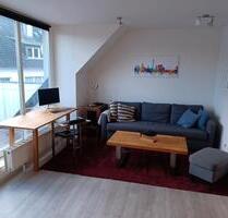 Helle 2,5-Zimmer Wohnung im 5. OG mit Balkon in Düsseldorf-Oberbi