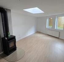 4-Zimmer-Wohnung mit Terrasse - 1.420,00&nbsp;EUR Kaltmiete, ca.&nbsp; 95,00&nbsp;m&sup2; in Rosdorf (PLZ: 37124)