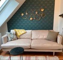 Möbilierte 1,5 Zi. DG Wohnung * 600 warm * Ideal für Studierende - Saarbrücken