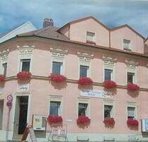 Geschäftshaus - 1.400,00&nbsp;EUR Kaltmiete, ca.&nbsp; 280,00&nbsp;m&sup2; in Gochsheim (PLZ: 97469)