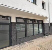 Attraktive, modernisierte Bürofläche mit großer Fensterfront & Lagerfläche in zentraler Lage von Oberhausen