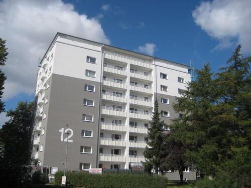 Foto - Super Ausblick und renoviert: 2 Zimmer Wohnung mit Balkon und Fahrstuhl.