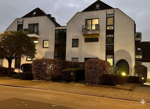 Foto - Wohnen mit Wellnessfaktor: Stilvolle 4-Zimmer-Wohnung mit Pool & Sauna in Bergen-Enkheim