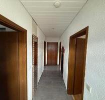 Gepflegte 2-Zimmer-Wohnung im 3. OG mit Stellplatz in Reichenbach - Reichenbach an der Fils