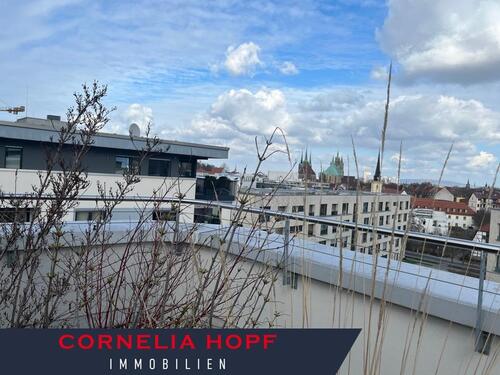 Foto - #Exklusiv und Außergewöhnlich Wohnen #über den Dächern von Erfurt #Penthouse #7-Raum #TG Stellplatz #Fahrstuhl #2 Balkone #Dachterrasse