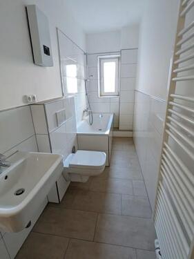 Foto - WG geeignet - Großzügige 3-Zimmer-Wohnung mit modernem Bad