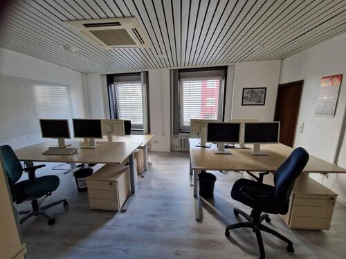 Foto - Arbeitsplätze in ruhigem Büro – Coworking