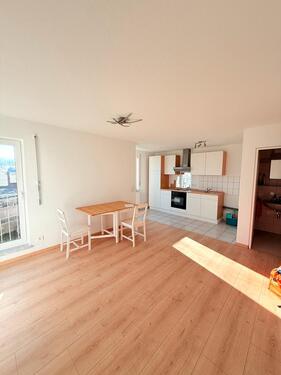 Foto - Lichtdurchflutete 2 Zimmerwohnung in Rottenburg