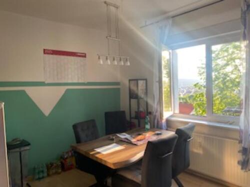 Foto - helle 3 Zimmer Wohnung, Küche mit EBK, Bad und Garten